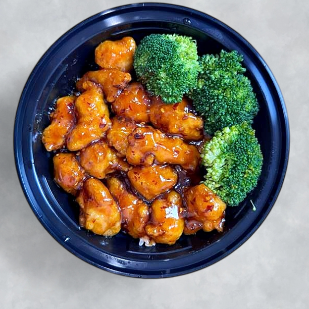 Best R2. General Tso's Chicken Bowl (White Meat) in New York, NY