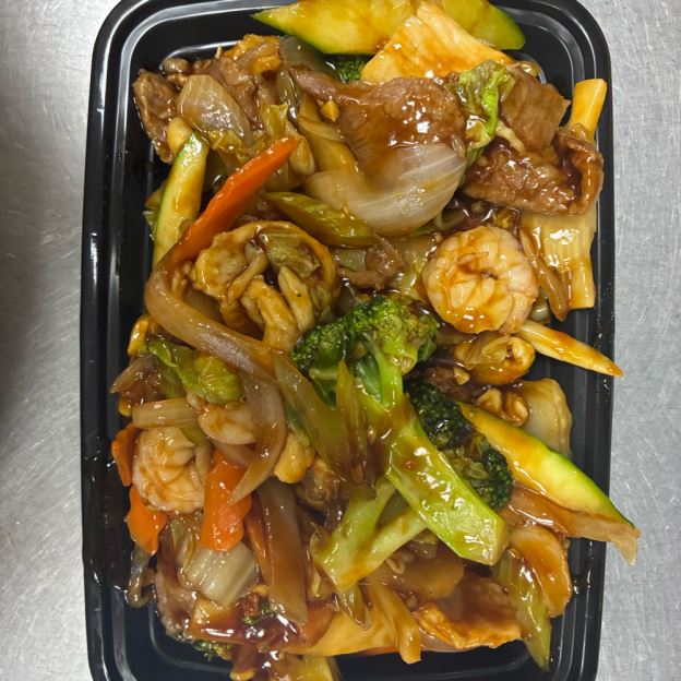 Best House Special Chop Suey本楼炒碎 in Tallahassee, FL