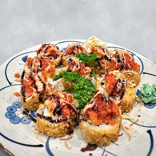 Best HEAVEN OF TUNA ROLL in Maple Valley, WA