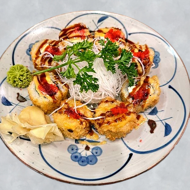 Best GOLDEN CRAB ROLL in Maple Valley, WA
