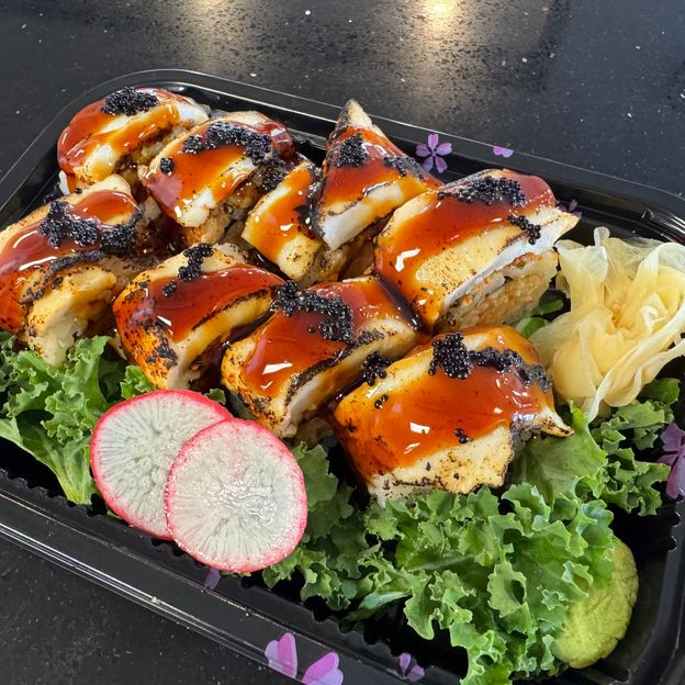Best Seared Pepper White Tuna Roll in Rosedale, MD