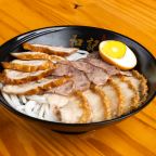 Best (精品三拼粉)牛肉、锅烧、肥肠 Beef,Slices Roast Pork and Pork Intestine Rice Noodle Soup in Rowland Heights, CA