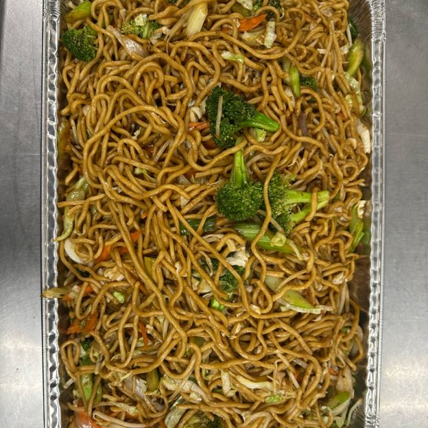 Best Tray—Vegetable Chow Mein in Roseville, CA