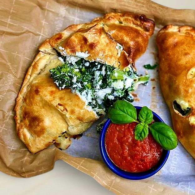 Best Spinach Calzone (Small) in Oak Park, MI
