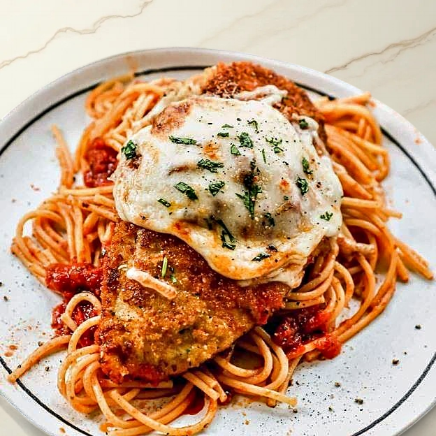 Best Chicken Parmesan Pasta in Oak Park, MI