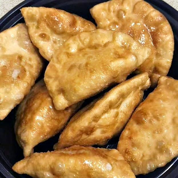 Best Fried Dumpling (12) 锅贴 in Baldwinsville, NY