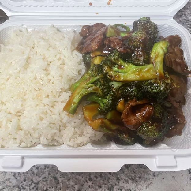 Best Beef w. Broccoli in Brooklyn, NY