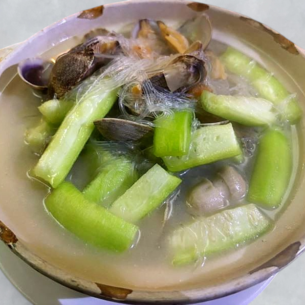 Best 勝瓜粉丝蜆煲 Clam Casserole w. Green Squash & Vermicelli in Elmhurst, NY