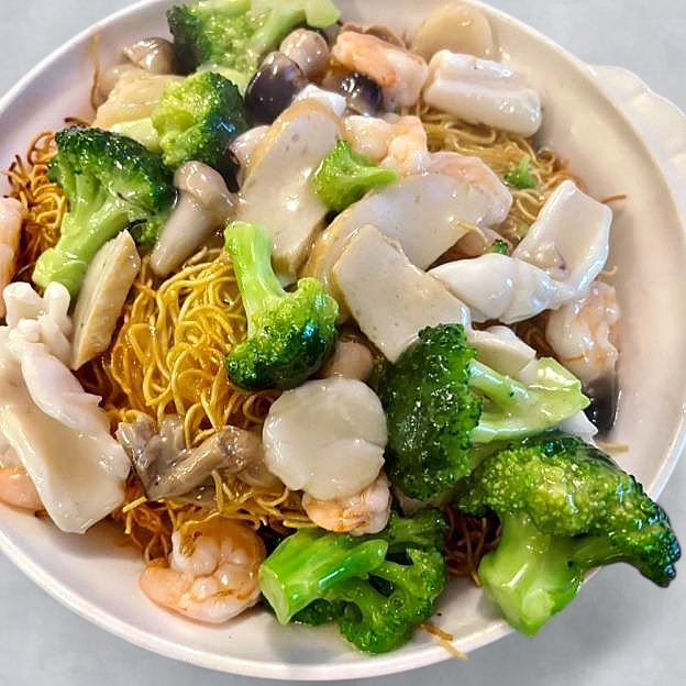 Best 八珍炒面 Pan Fried Noodles w. Assorted Meat in Elmhurst, NY