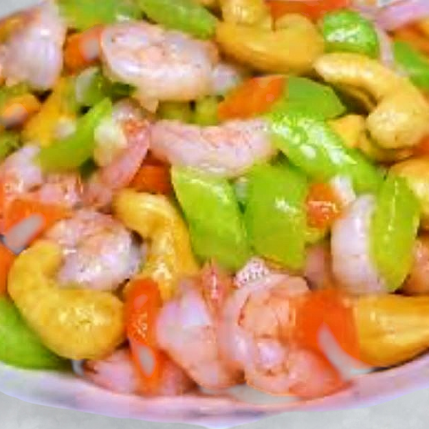 Best 腰果蝦仁 Sauteed Shrimp with Cashew Nuts in Elmhurst, NY