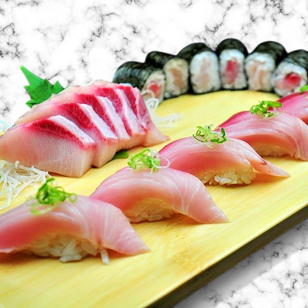 Best Yellowtail Lover 黄尾鱼刺身盛 in Brooklyn, NY