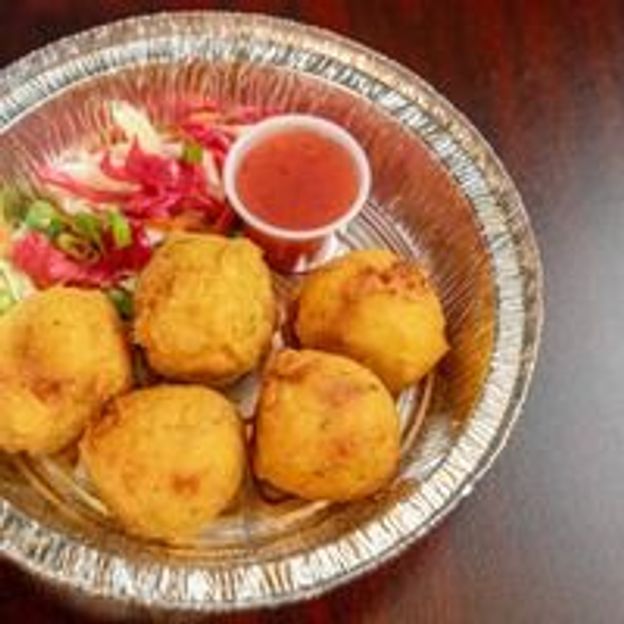 Best Appetizers Cheese Ball (5 pieces) in Seattle, WA