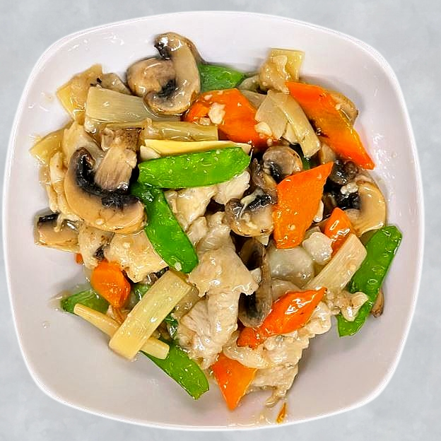 Best Moo Goo Gai Pan in Manchester, IA