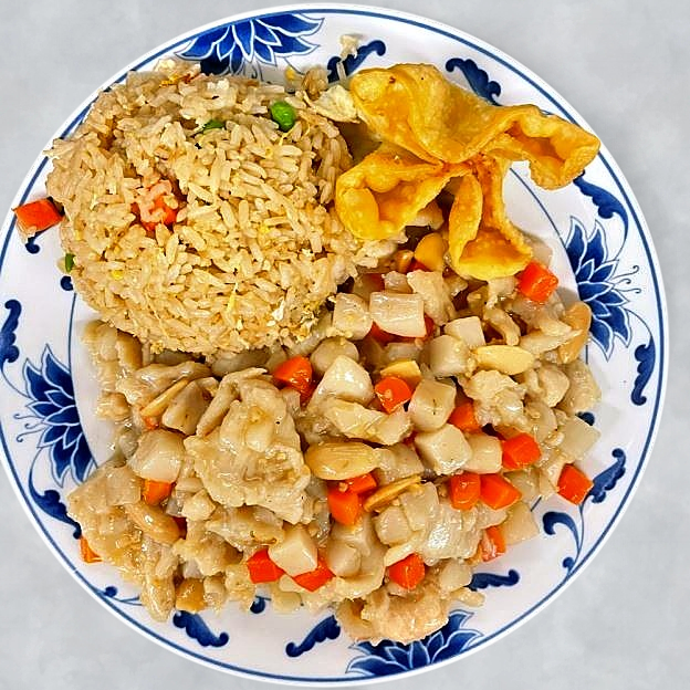 Best Almond Chicken in Manchester, IA