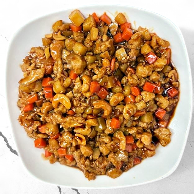 Best Cashew Chicken in Manchester, IA