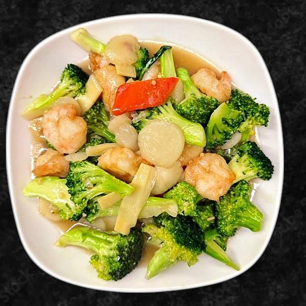 Best Shrimp with Broccoli in Manchester, IA