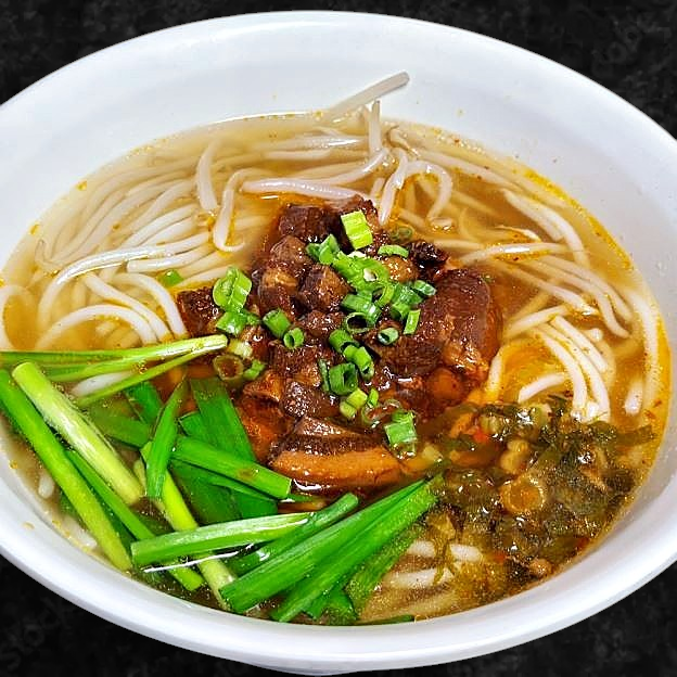 Best Spicy&Sour Rice Noodles/ Noodles Soup W/Braised Pork（Spicy）/酸辣焖肉米线/面（中辣） in Las Vegas, NV