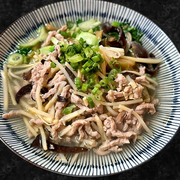 Best Pickled vegetable and pork strips Rice noodles/Noodles/榨菜肉丝米线/面 in Las Vegas, NV