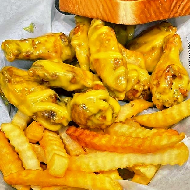Best Honey Mustard Wing Meal（1 bread） in Winterville, NC