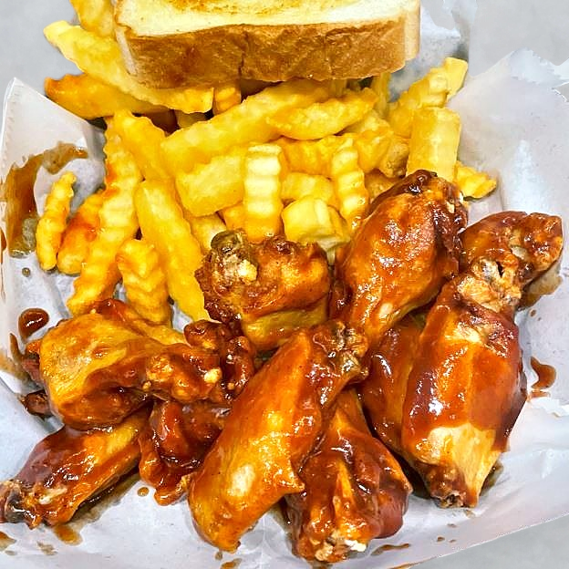Best Honey BBQ Wing Meal（1 bread） in Winterville, NC