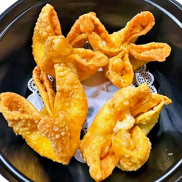 Best Crab Rangoon (4 pcs) in Columbus, WI