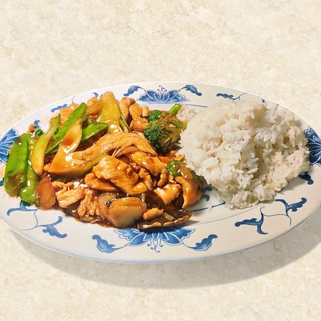 Best Chicken with fresh vegetable 蔬菜鸡 in Northbrook, IL