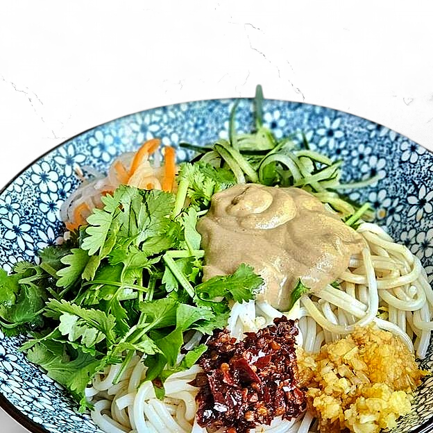 Best Garlic Sauce Pork 蒜蓉拌面 in Milpitas, CA