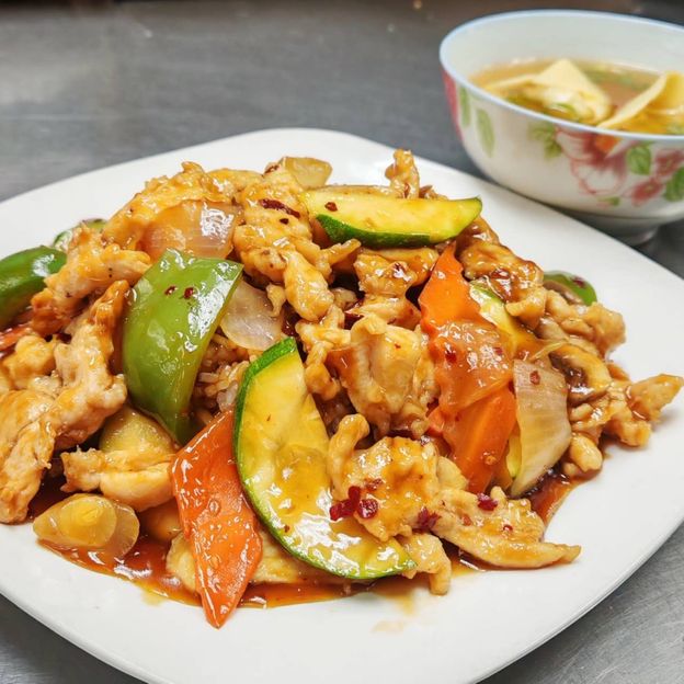 Best Garlic Chicken Gai Jiao Fan in Camp Springs, MD