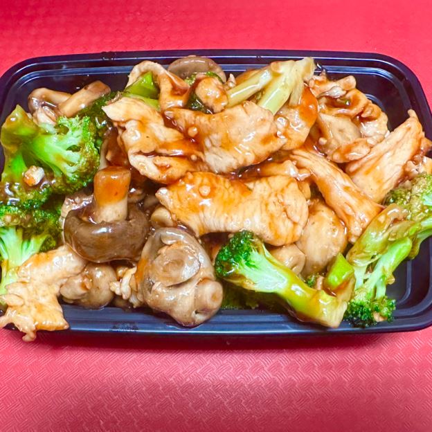 Best S16. Sliced Chicken w. Fresh Mushroom & Fresh Broccoli 芥兰蘑菇鸡片 in Royal Palm Beach, FL
