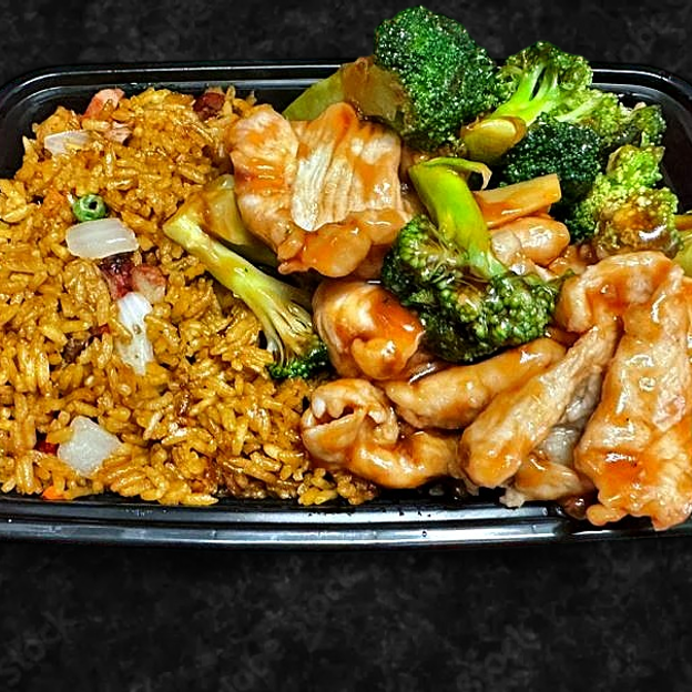 Best C12. Chicken w. Broccoli 芥兰鸡 in Royal Palm Beach, FL