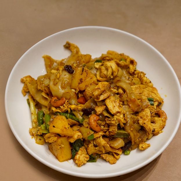 Best Pad Curry Powder Noodle in Portland, OR