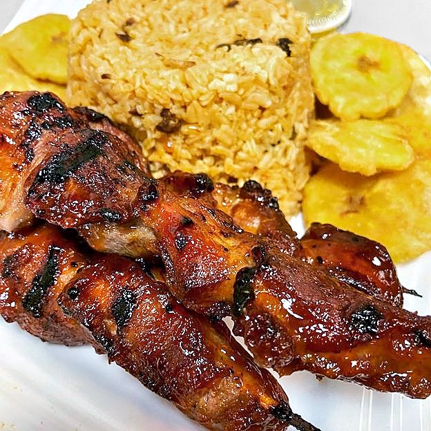 Best Pinchos De Cerdo, Pollo, o Camaron / Pork, Chicken, or Shrimp Kebabs in Newark, NJ